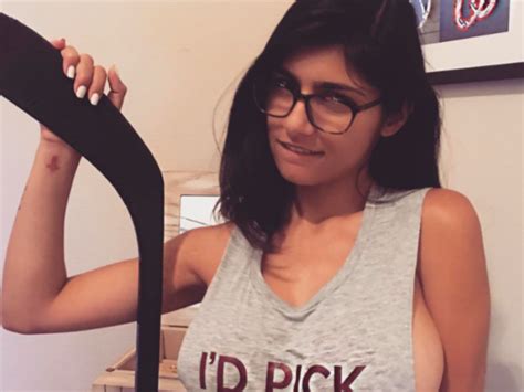 Mia Khalifa Dildo Porn Videos 